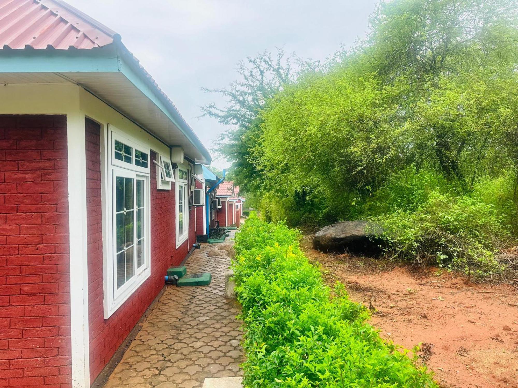 Mkomazi Hotels And Camps Hegoma Luaran gambar